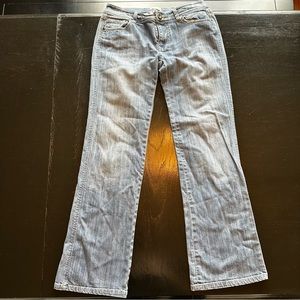 White House Black Market Size 4 Light Wash Denim Jean Patterned Butt Black